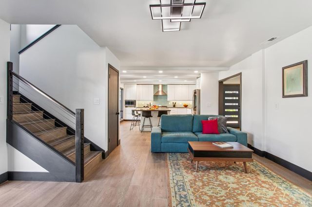 2100 Center Rd, Novato, CA 94947