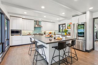 2100 Center Rd, Novato, CA 94947