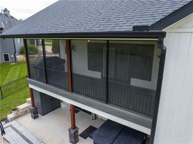 4 Black Hawk Drive, Lake Winnebago, MO 64034