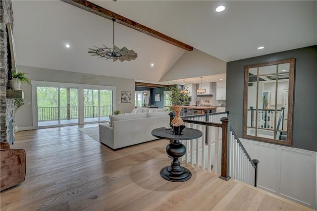 4 Black Hawk Drive, Lake Winnebago, MO 64034