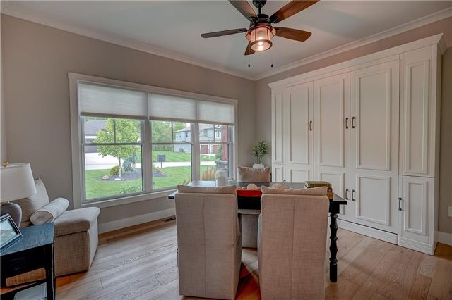 4 Black Hawk Drive, Lake Winnebago, MO 64034