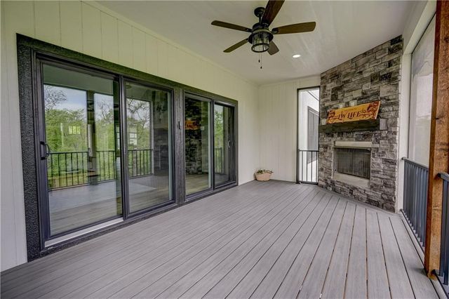 4 Black Hawk Drive, Lake Winnebago, MO 64034