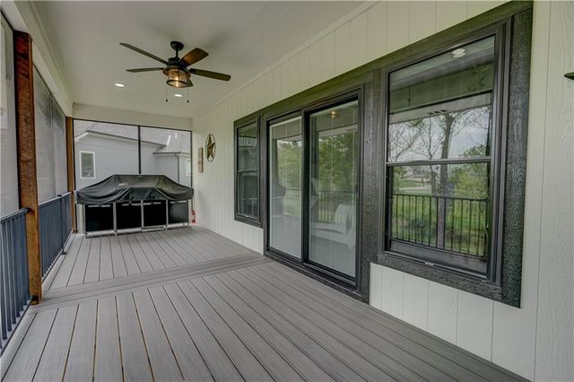 4 Black Hawk Drive, Lake Winnebago, MO 64034