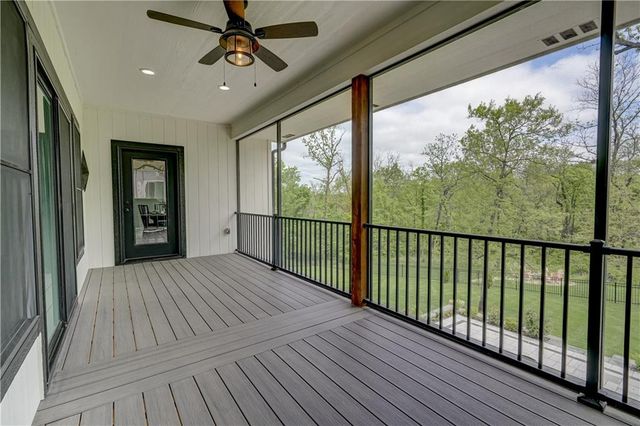 4 Black Hawk Drive, Lake Winnebago, MO 64034
