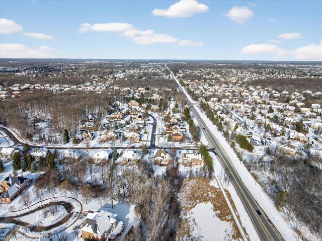 47483 Beckenham Boulevard, Novi, MI 48374