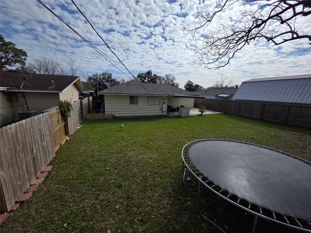 10315 Carthage Drive, Houston, TX 77089