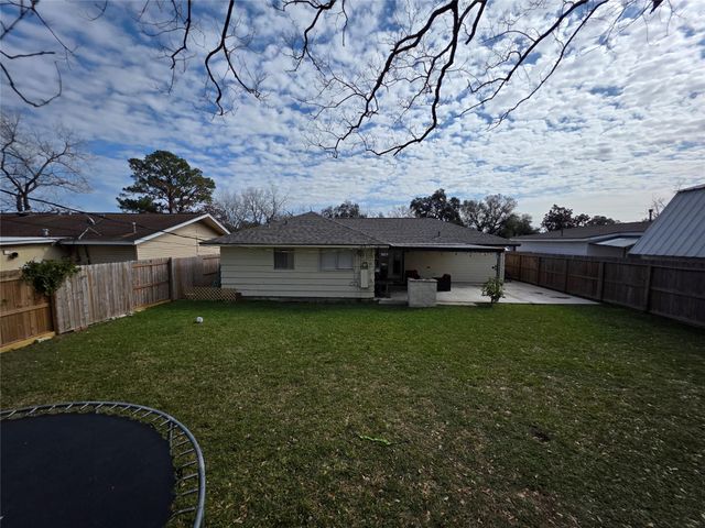 10315 Carthage Drive, Houston, TX 77089