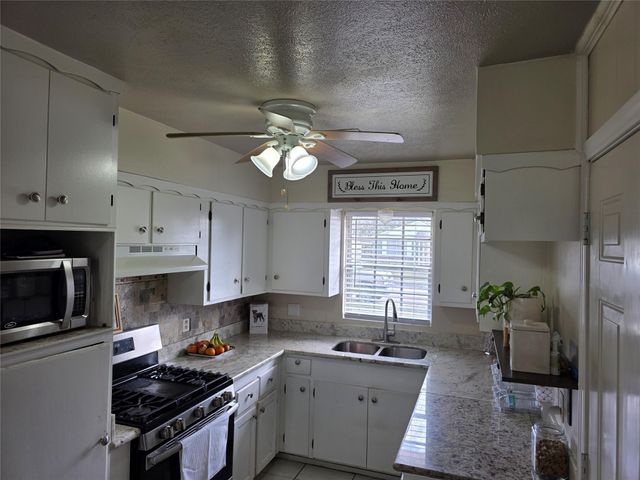 10315 Carthage Drive, Houston, TX 77089