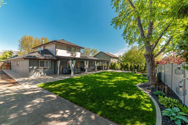 3010 S Sunnybrook Rd, Veradale, WA 99037