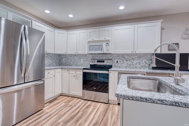 105 Temple Drive, Newburgh, IN 47630