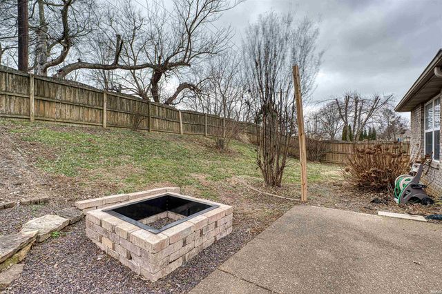 105 Temple Drive, Newburgh, IN 47630