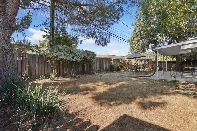 518 W Lincoln Rd, Stockton, CA 95207