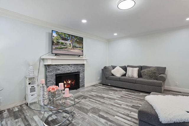 518 W Lincoln Rd, Stockton, CA 95207