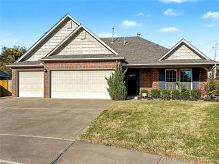 1410 W Boston Place, Broken Arrow, OK 74012