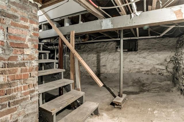 3225 E 60th Street, Kansas City, MO 64130