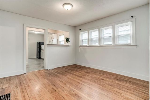 3225 E 60th Street, Kansas City, MO 64130