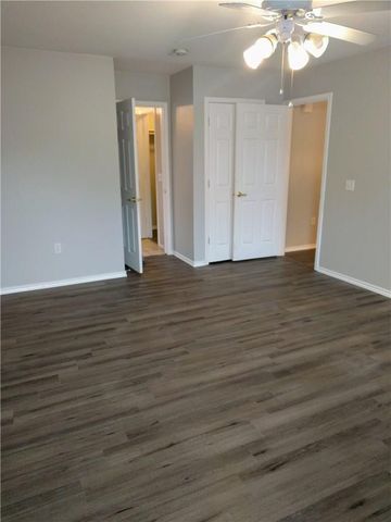 1121 Terry DR B, Austin, TX 78721