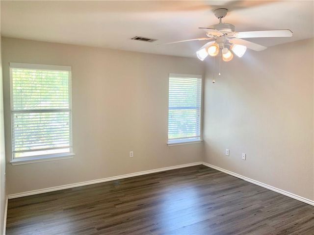 1121 Terry DR B, Austin, TX 78721