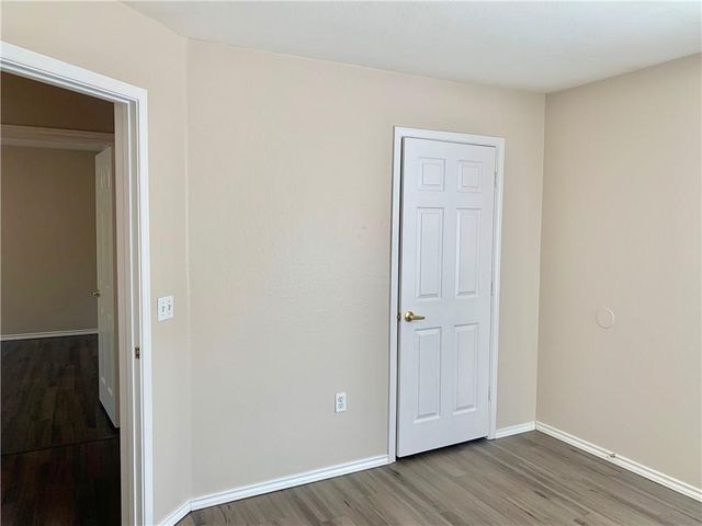 1121 Terry DR B, Austin, TX 78721