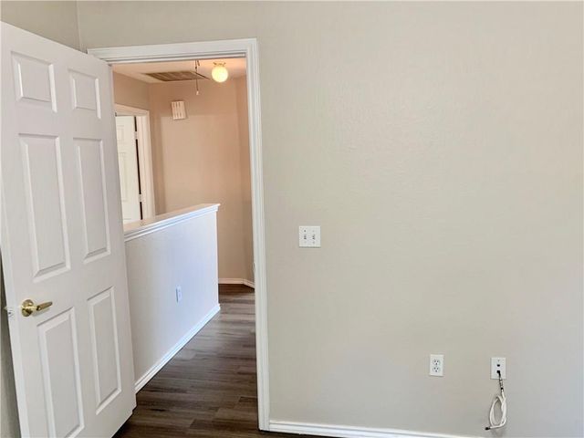 1121 Terry DR B, Austin, TX 78721