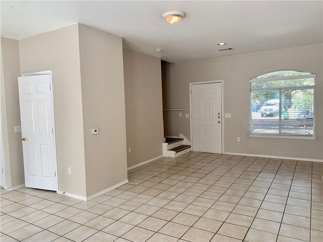 1121 Terry DR B, Austin, TX 78721