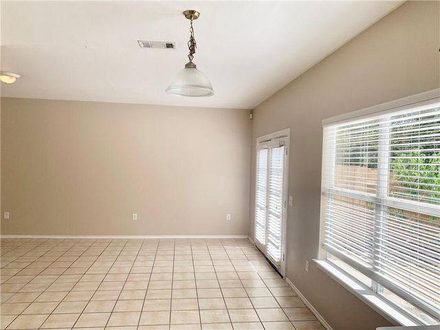 1121 Terry DR B, Austin, TX 78721