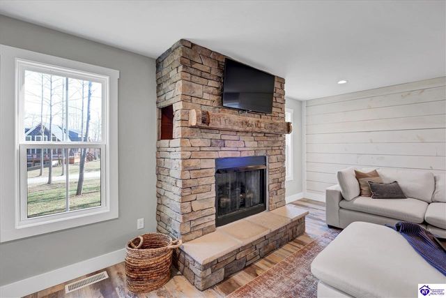 175 Falls Lane, Leitchfield, KY 42754