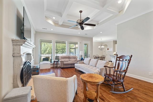 1904 Melbourne Drive, Pantego, TX 76013