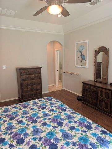 1904 Melbourne Drive, Pantego, TX 76013