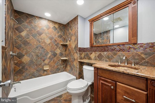 3305 KRAIL ST, Philadelphia, PA 19129