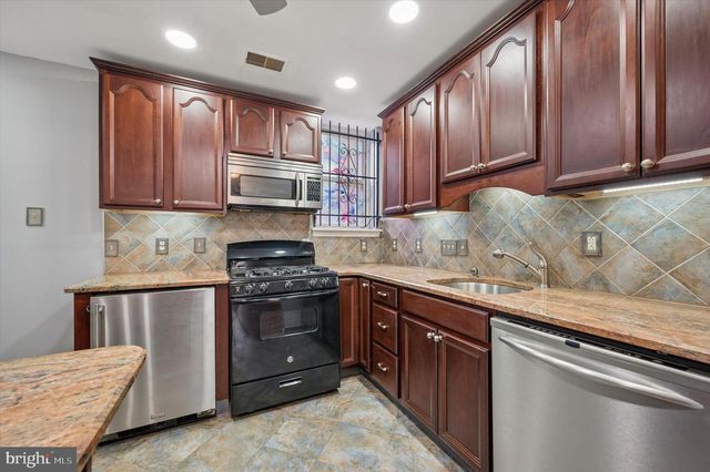 3305 KRAIL ST, Philadelphia, PA 19129