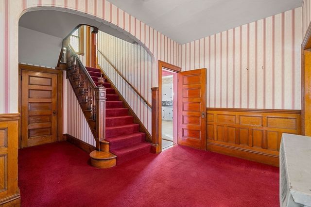 28 Winslow Rd, Brookline, MA 02446