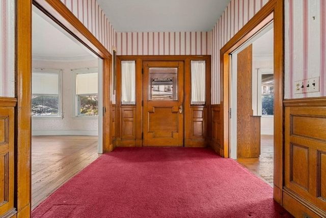 28 Winslow Rd, Brookline, MA 02446