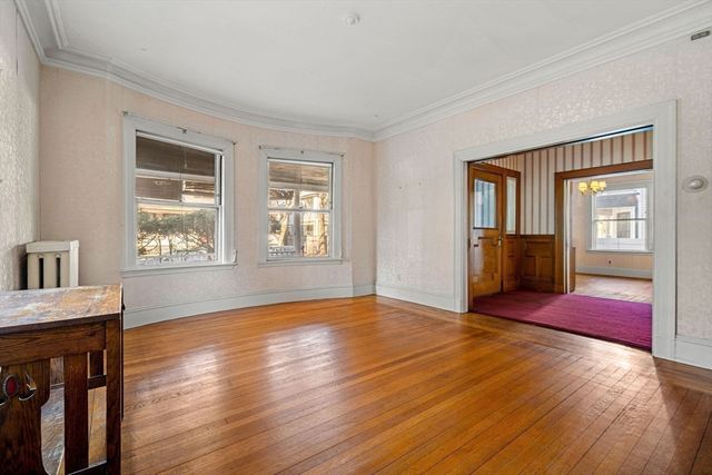 28 Winslow Rd, Brookline, MA 02446