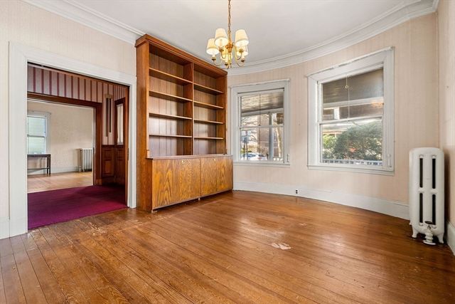 28 Winslow Rd, Brookline, MA 02446