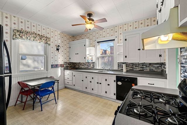 28 Winslow Rd, Brookline, MA 02446