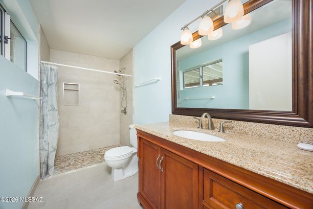 3832 N Tres Lomas Place, Tucson, AZ 85749