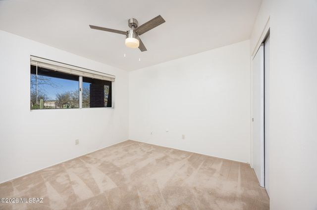3832 N Tres Lomas Place, Tucson, AZ 85749