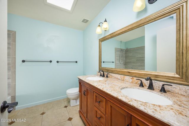 3832 N Tres Lomas Place, Tucson, AZ 85749