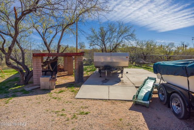 3832 N Tres Lomas Place, Tucson, AZ 85749