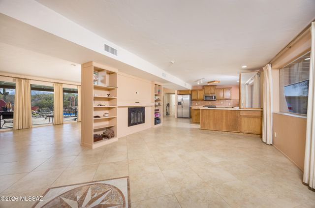 3832 N Tres Lomas Place, Tucson, AZ 85749