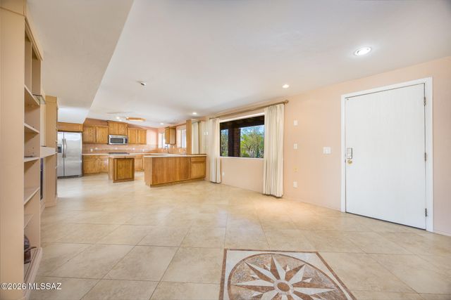 3832 N Tres Lomas Place, Tucson, AZ 85749