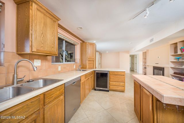 3832 N Tres Lomas Place, Tucson, AZ 85749