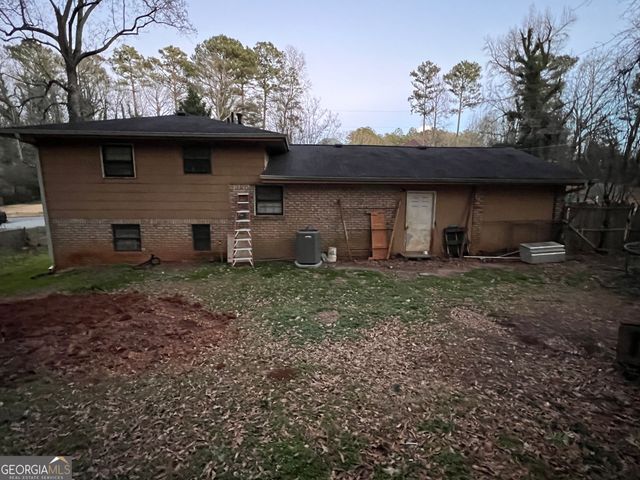 4889 Pinedale Drive, Forest Park, GA 30297