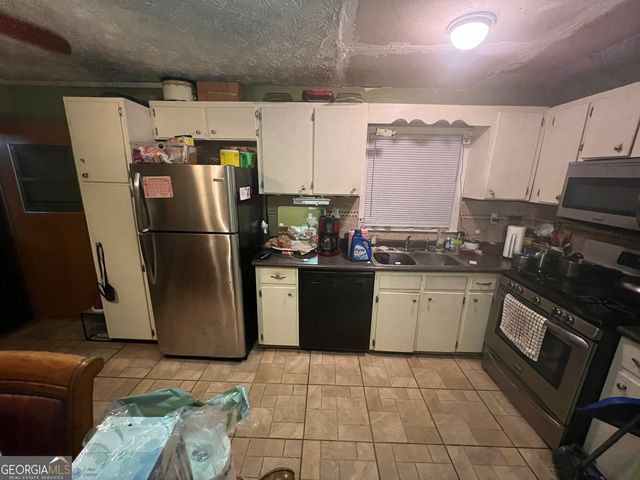 4889 Pinedale Drive, Forest Park, GA 30297