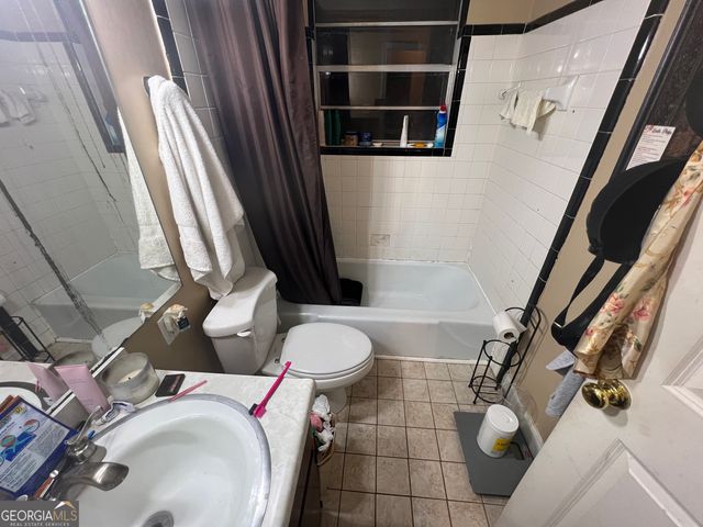 4889 Pinedale Drive, Forest Park, GA 30297