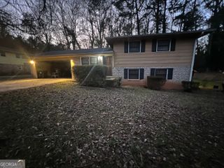 4889 Pinedale Drive, Forest Park, GA 30297