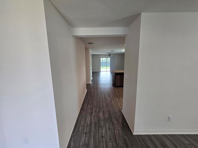 2198 SW Algiers Street, Port St. Lucie, FL 34953
