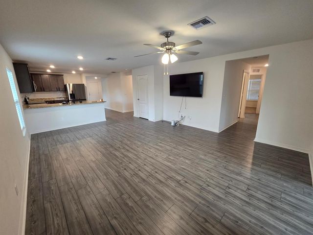 2198 SW Algiers Street, Port St. Lucie, FL 34953