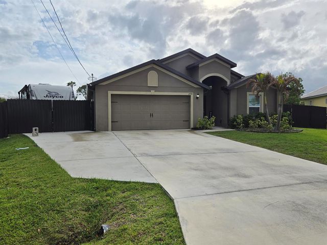 2198 SW Algiers Street, Port St. Lucie, FL 34953